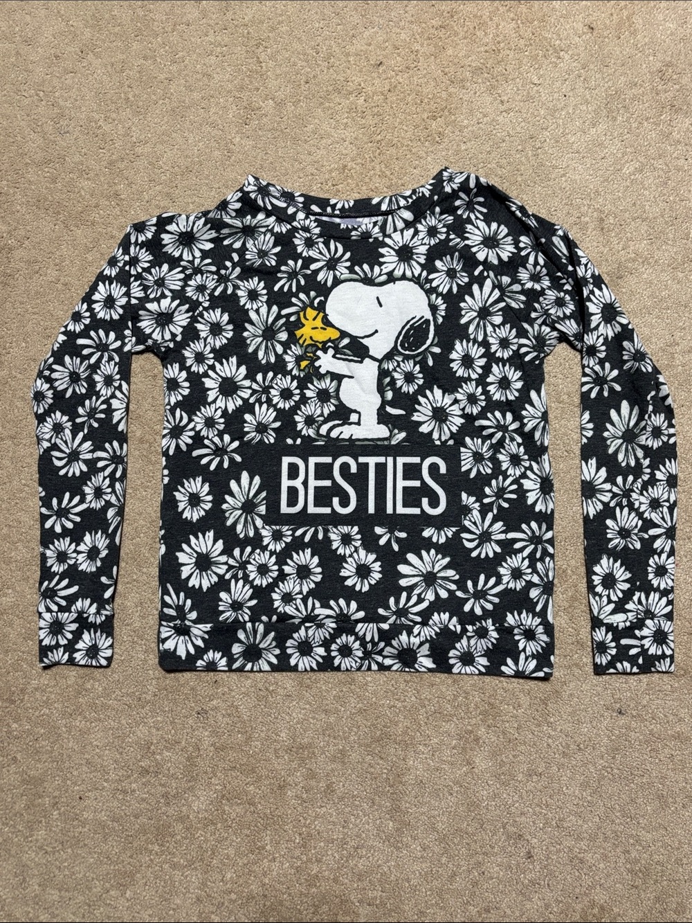 Snoopy 'Besties' Long Sleeve Top - Black & White Daisy Print